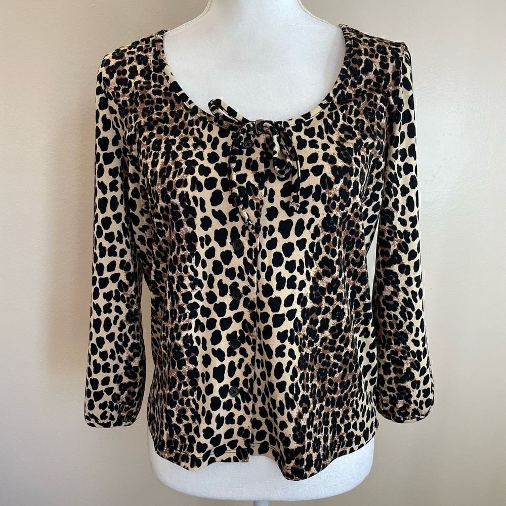 Dex|Cheetah| Has Stretch|Button up|Nice Fabric